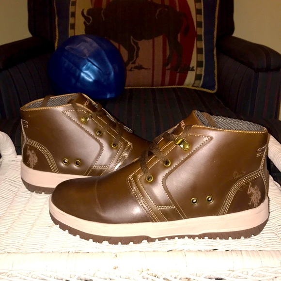 1 pr. men’s Polo Association chukka boots. As new condition. C/W boot trees. - Picture 2 of 9